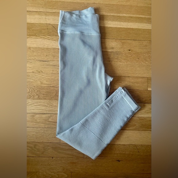 Tan Full-Length Leggings with Smooth Finish - Picture 4 of 5